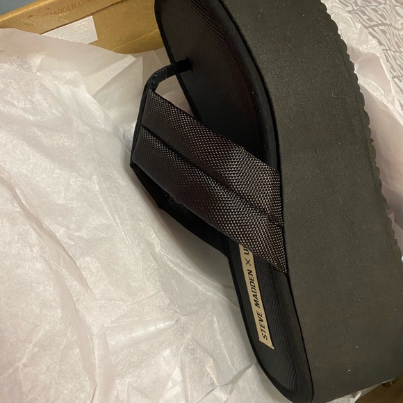 NWT Steve Madden X UO Platform Sandal - Picture 3 of 4